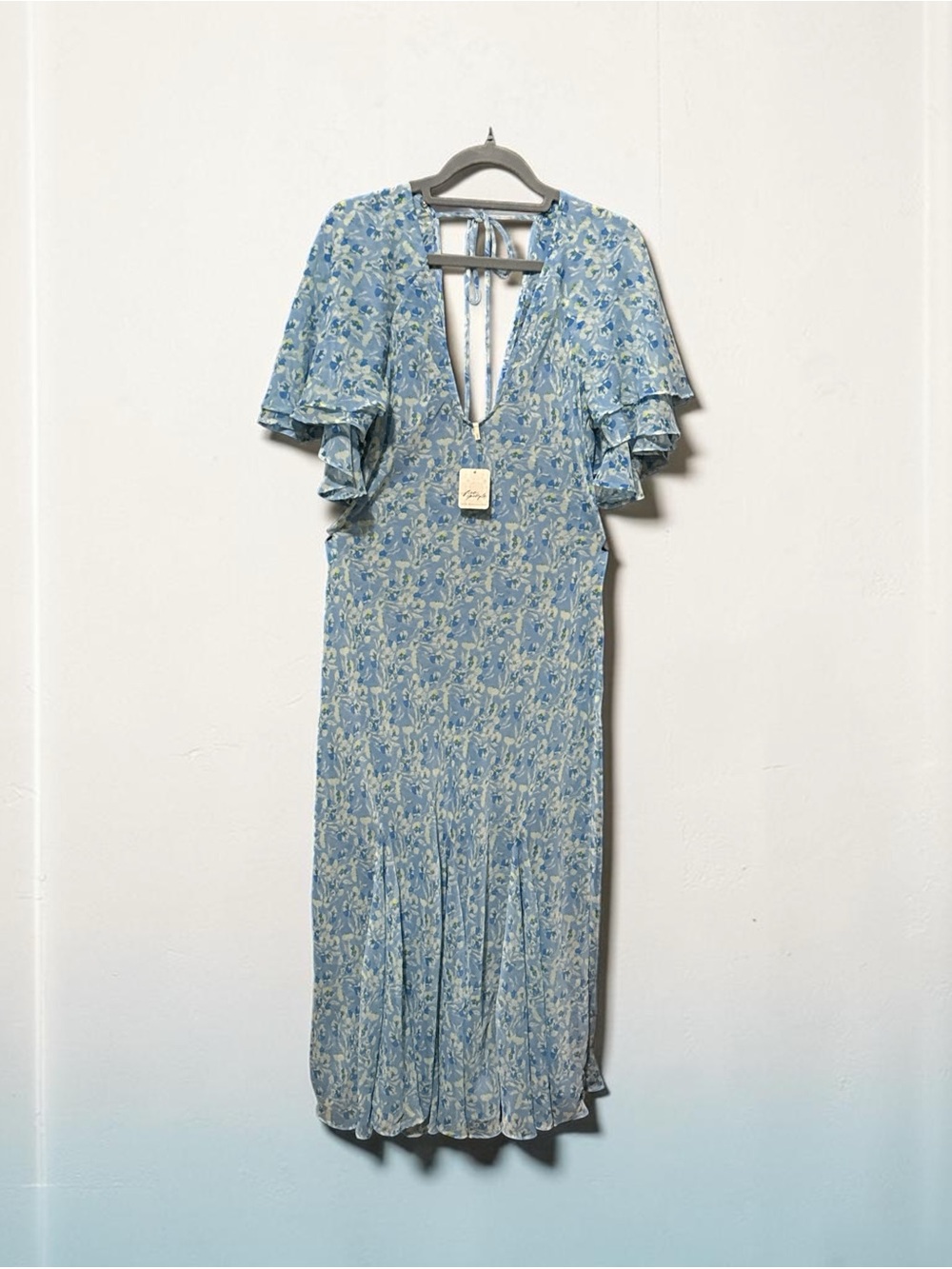 NWT Free People Light Blue Floral Maxi Dress w/ Flutter Sleeves SZ LG $198